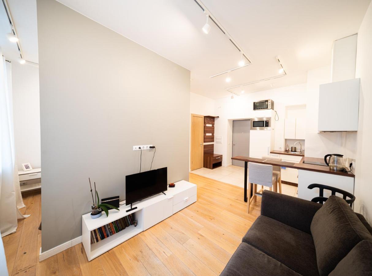 Trendy Top-Floor Stay In Heart Of Riga, Near Bars & Culture Exterior photo