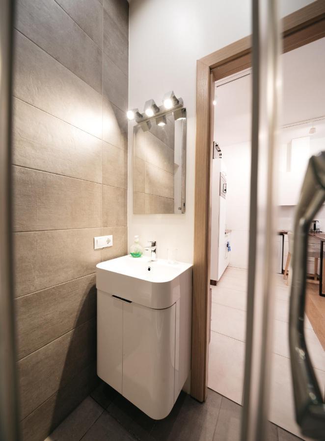 Trendy Top-Floor Stay In Heart Of Riga, Near Bars & Culture Exterior photo